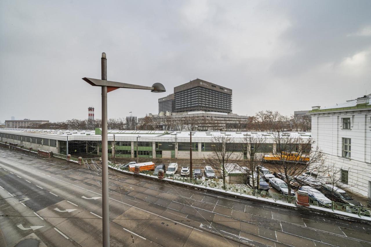 Stylisch Condo In Vienna'S 18Th District Viena Exterior foto