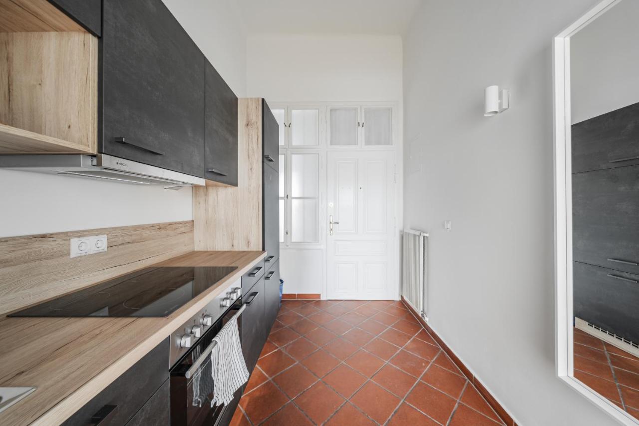 Stylisch Condo In Vienna'S 18Th District Viena Exterior foto