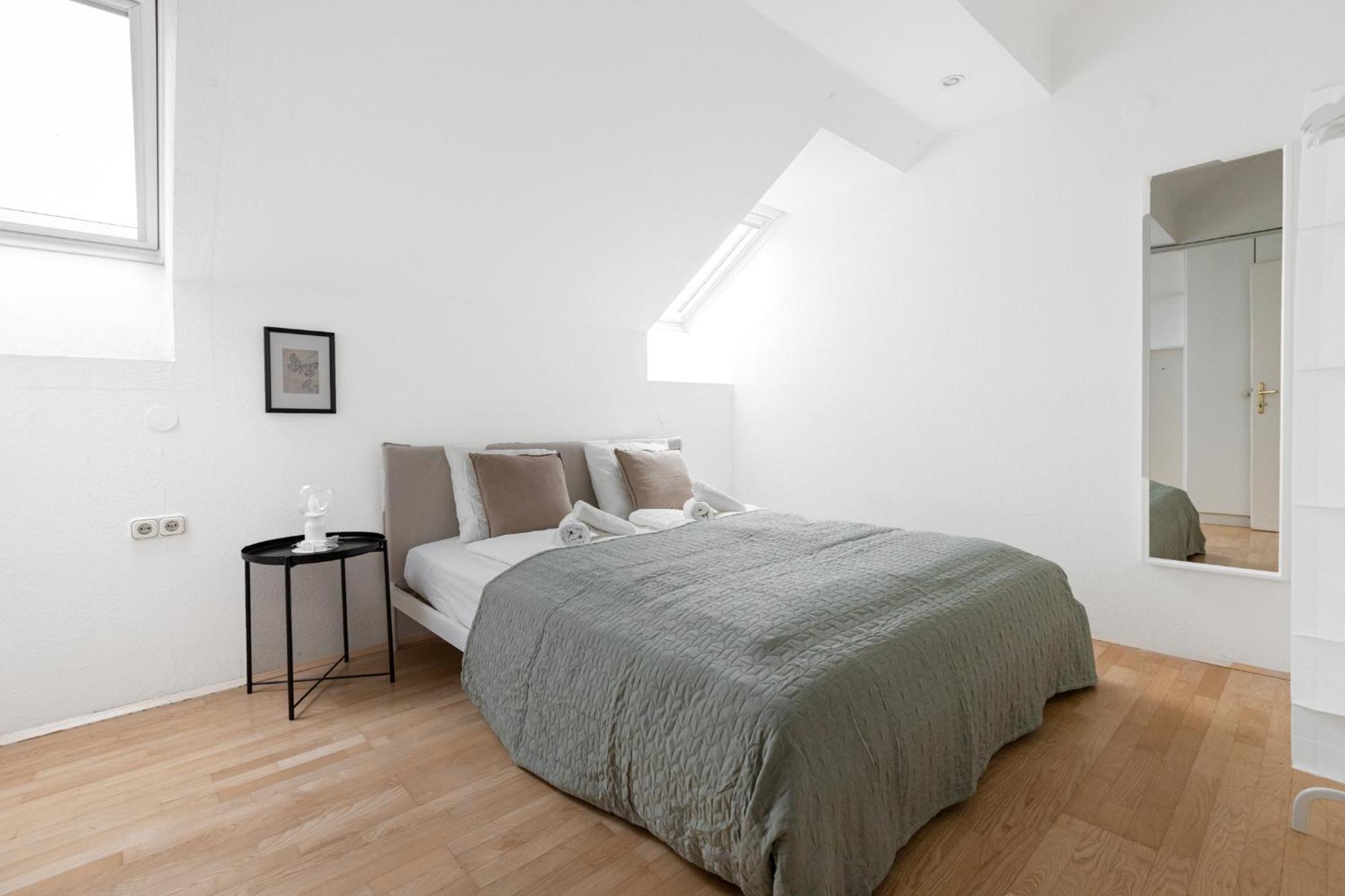 Stylisch Condo In Vienna'S 18Th District Viena Exterior foto